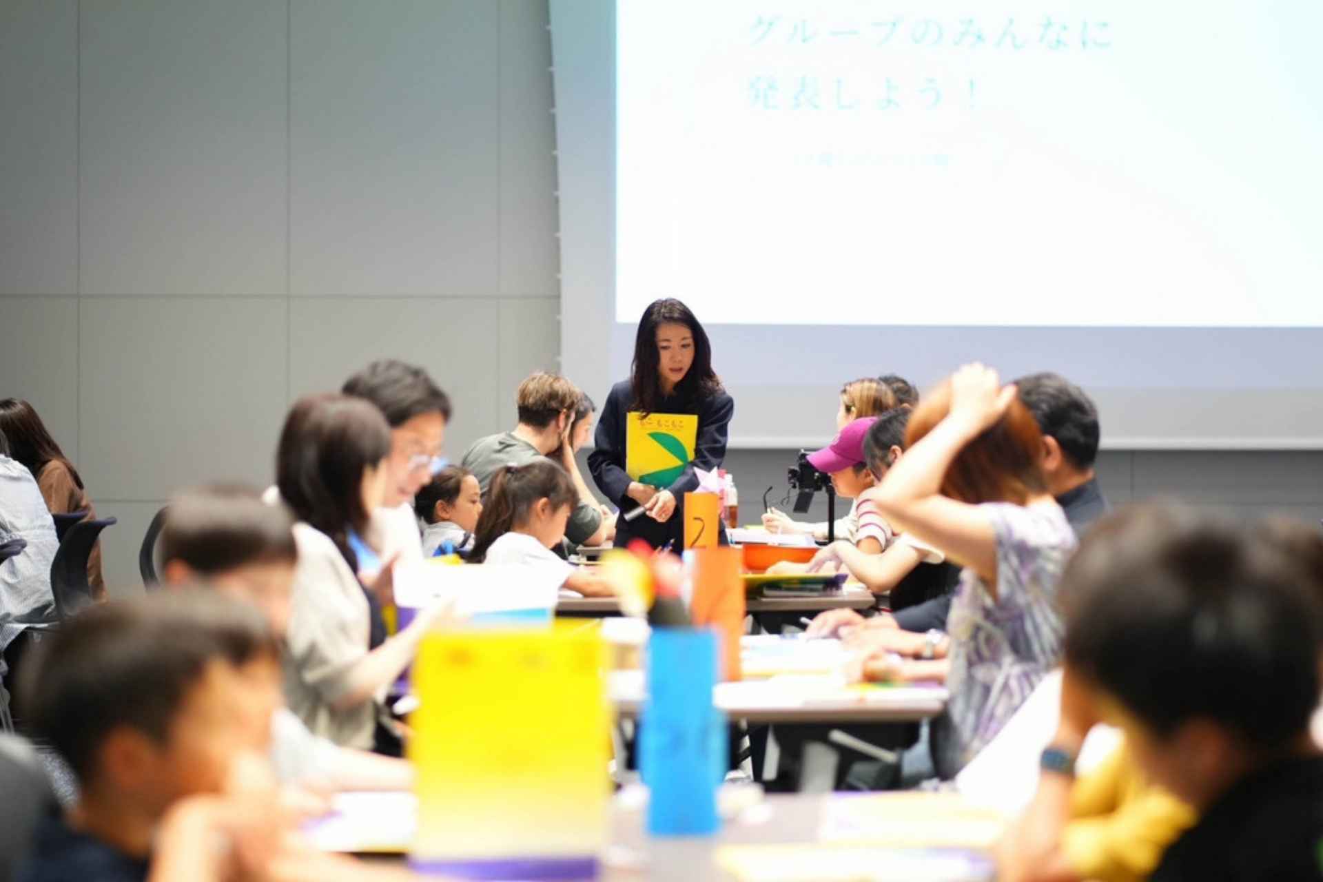 市野瀬早織による親子ワークショップの様子